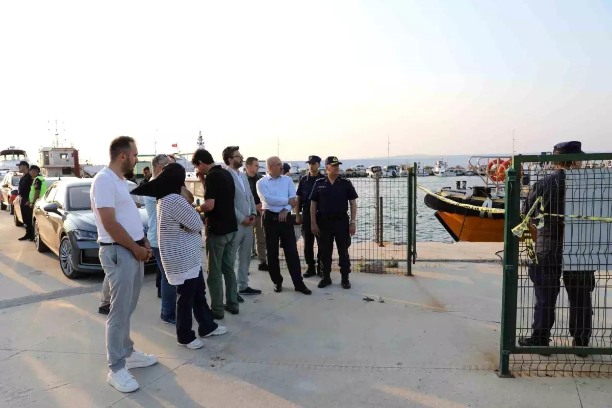 Çanakkale\'de Sağlık Botunda Patlama: 1 Ölü, 1 Yaralı