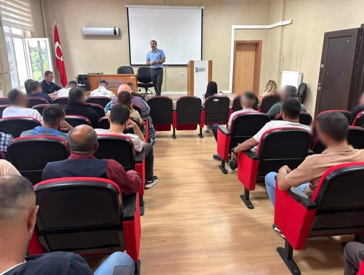 Dostluk Semineri Düzenlendi
