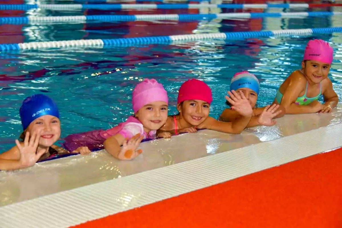 Aliağa\'da Yaz Dönemi Yüzme Kursları Başlıyor