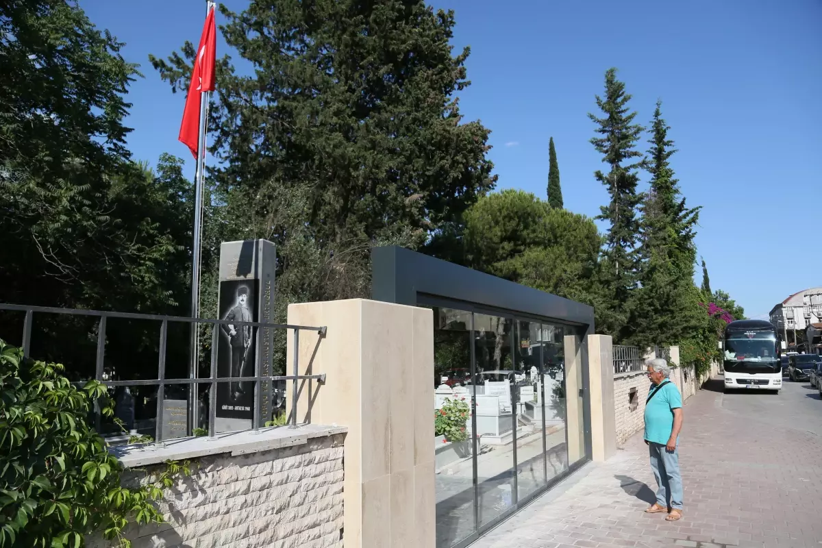 Uçak Gemisi Batıranın Anıt Mezarı