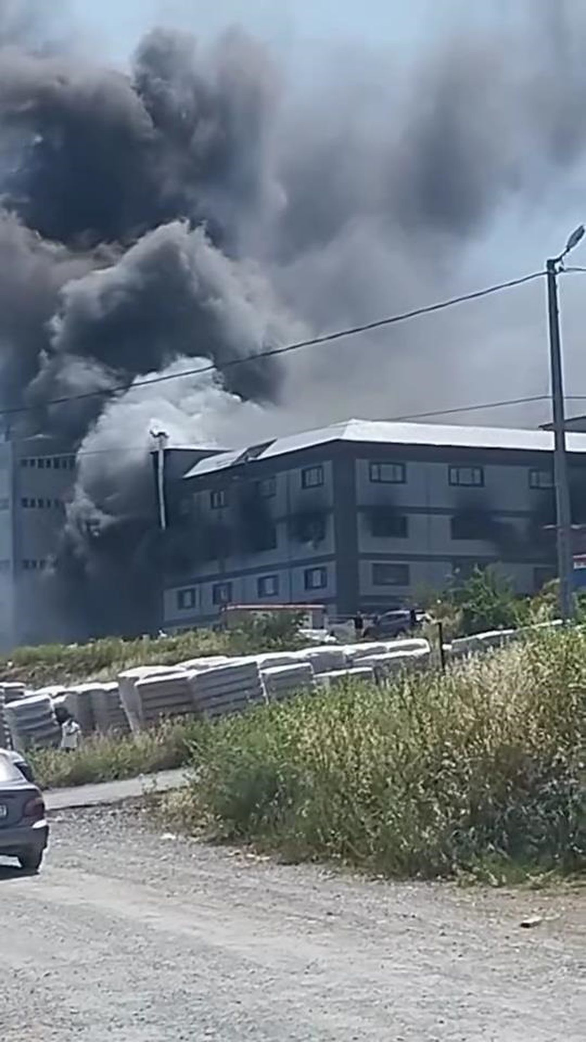 Arnavutköy\'de İş Yerinde Yangın