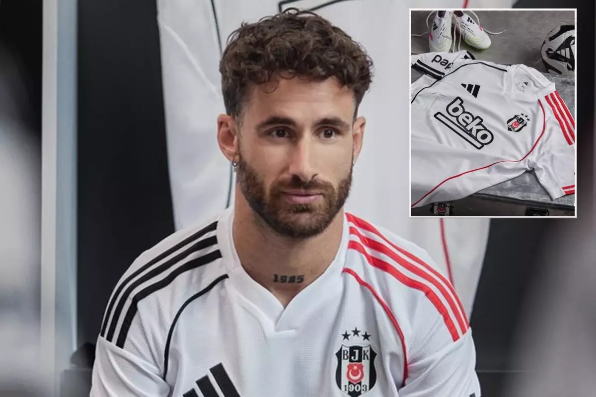 Beşiktaş yeni sezon formalarını tanıttı