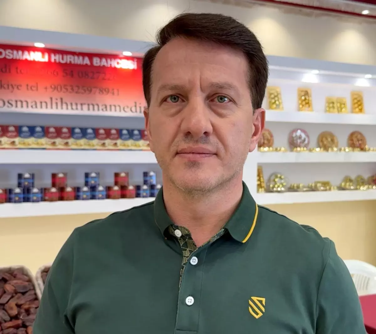 Hacılar Medine\'de Hurma Alışverişi Yapıyor