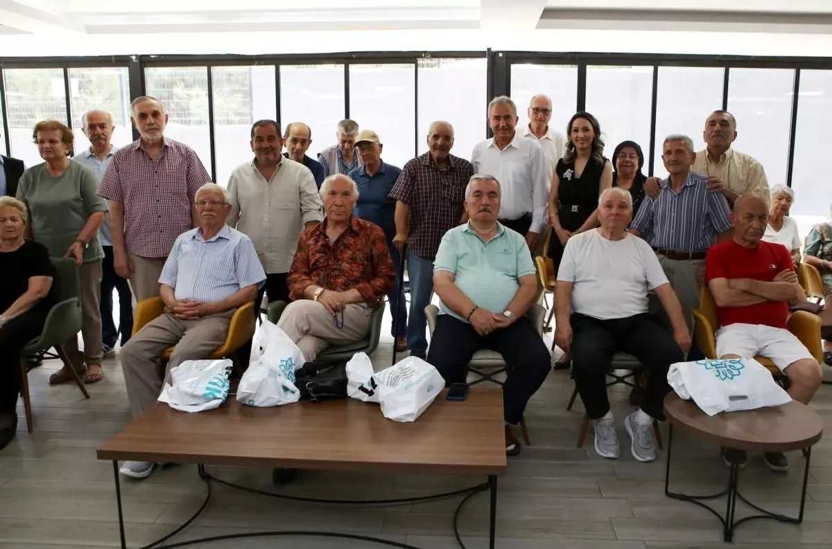 Nilüfer Belediyesi\'nden Huzurevi Sakinlerine Babalar Günü Ziyareti