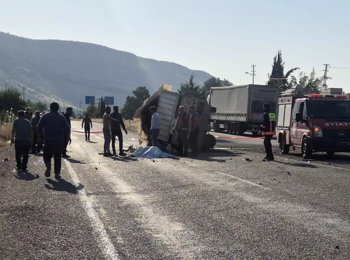 Adıyaman\'da Feci Kaza: 1 Ölü, 4 Yaralı