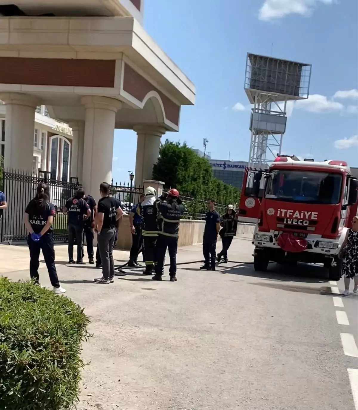 İzmit\'te İntihar Girişimi