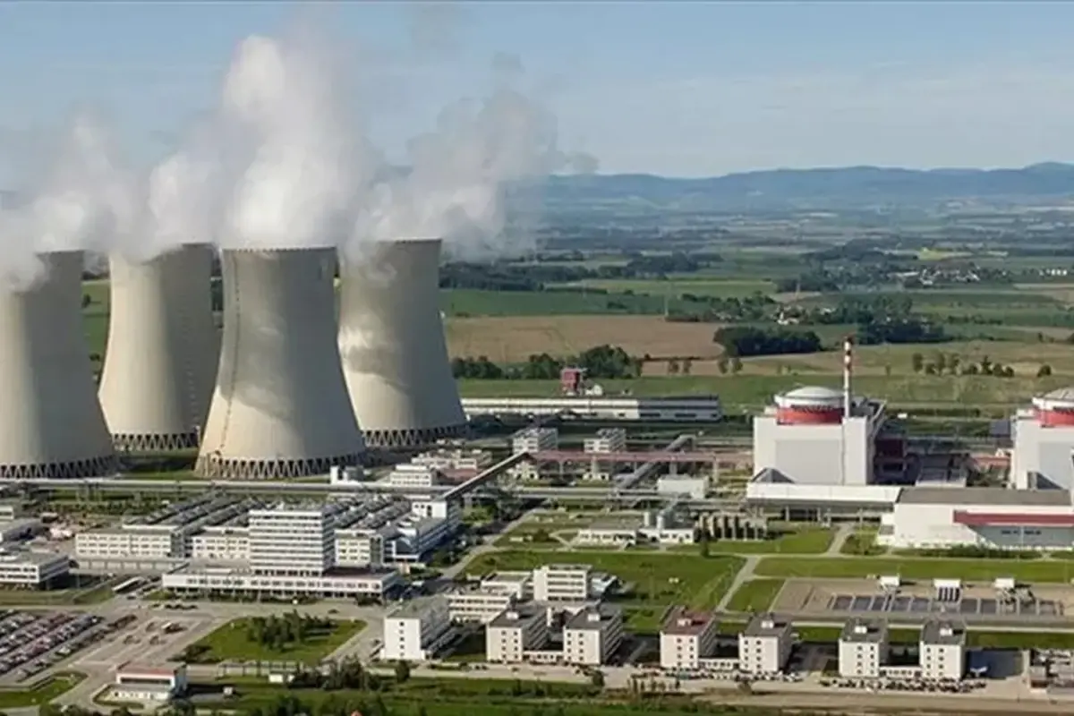 İsrail, İsfahan\'daki nükleer enerji santraline saldırdı