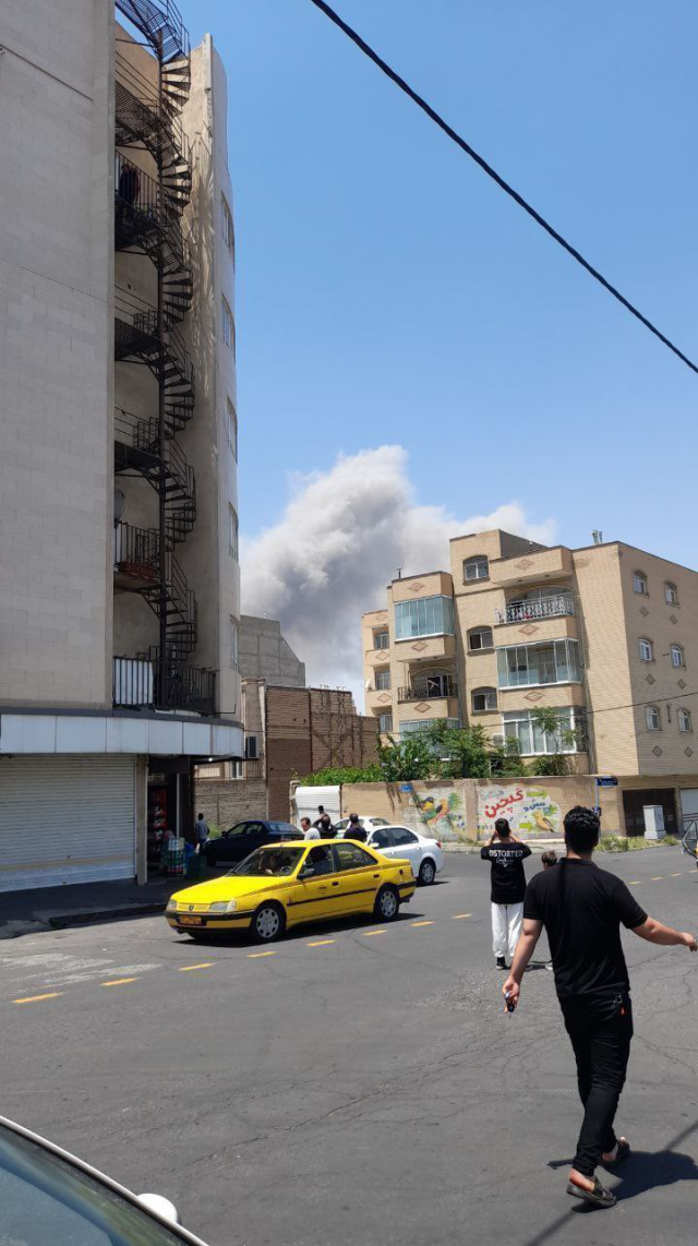 İsrail, Tebriz'e yeni bir saldırı başlattı! Bölgeden dumanlar yükseliyor