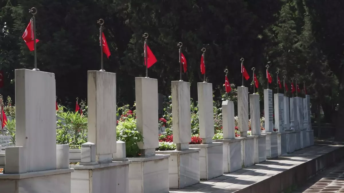 Jandarma\'nın 186. Kuruluş Yıl Dönümü Şehitler Kabri Başında Anıldı