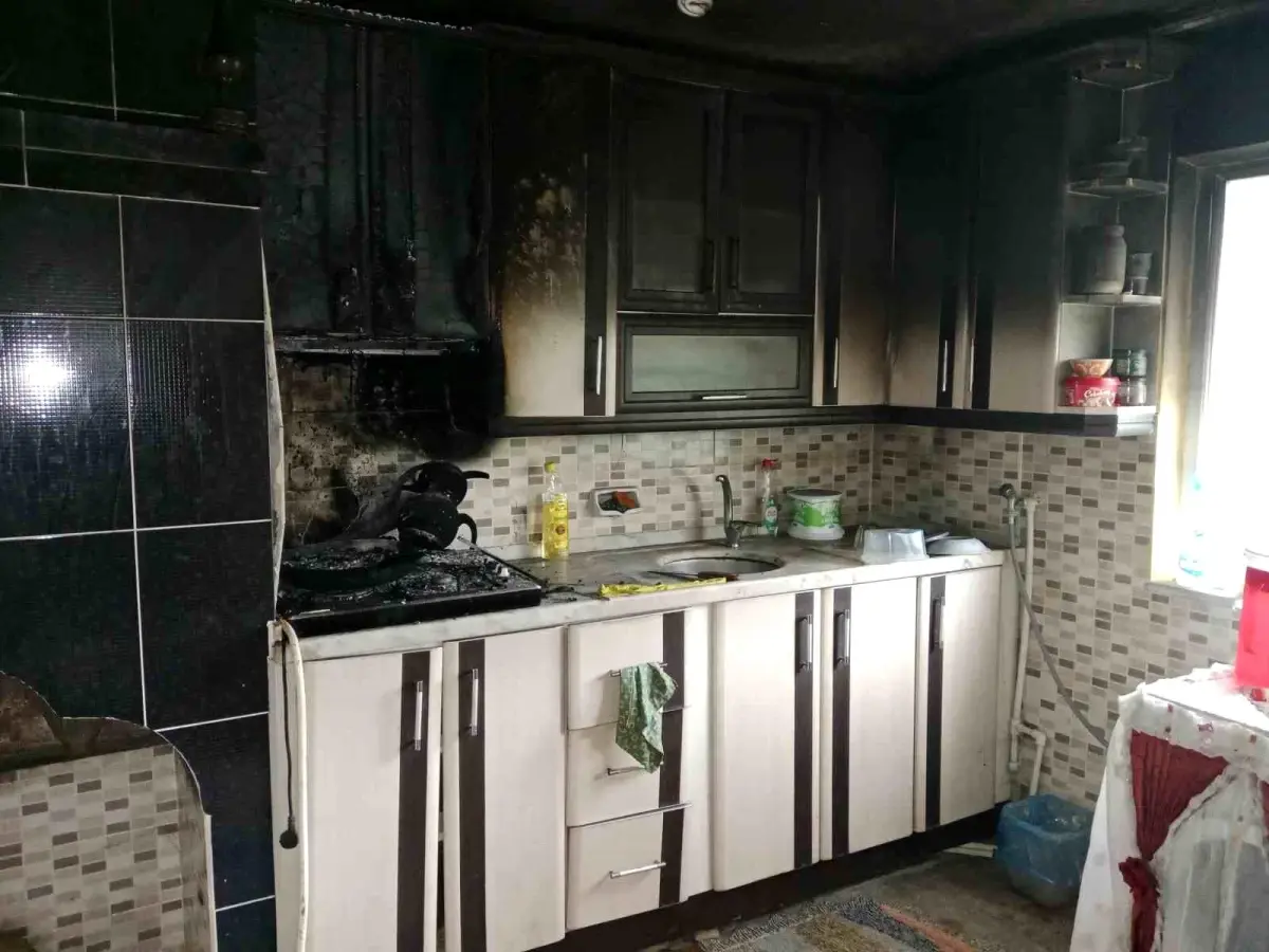 Ünye\'de Yangın Paniği: Ocakta Yemek Unutuldu