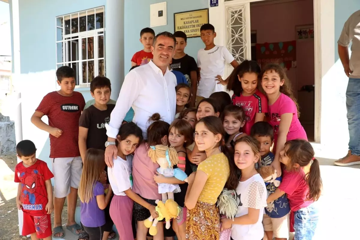 Özgür Arıcı: "Baba; varlığı ile güç veren, aile birliğinin bel kemiğidir"
