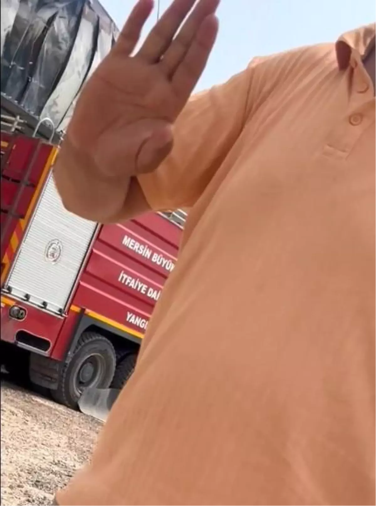 Mersin\'de Yangın Gerginliği: Gazetecilere Müdahale