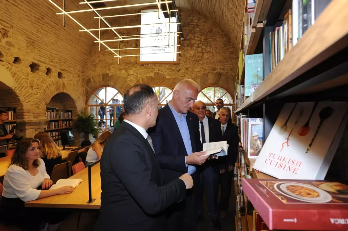 Kütüphane Sayısı 2025\'te 1301\'e Yükselecek