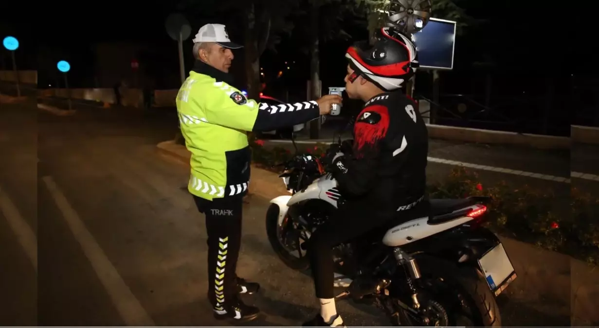 Alkolle Araç Kullanan 102 Bin Sürücüye İşlem