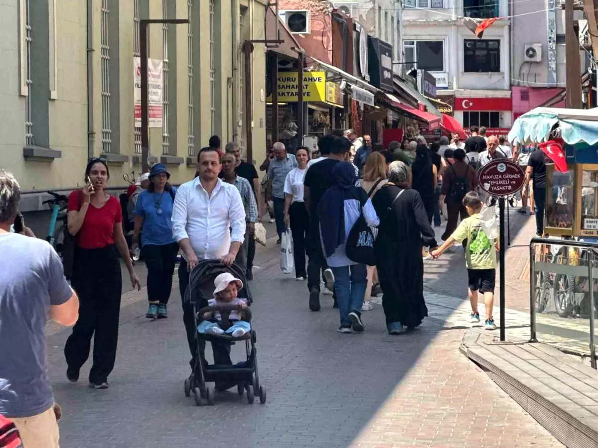 Eskişehir caddeleri hafta sonu doldu taştı
