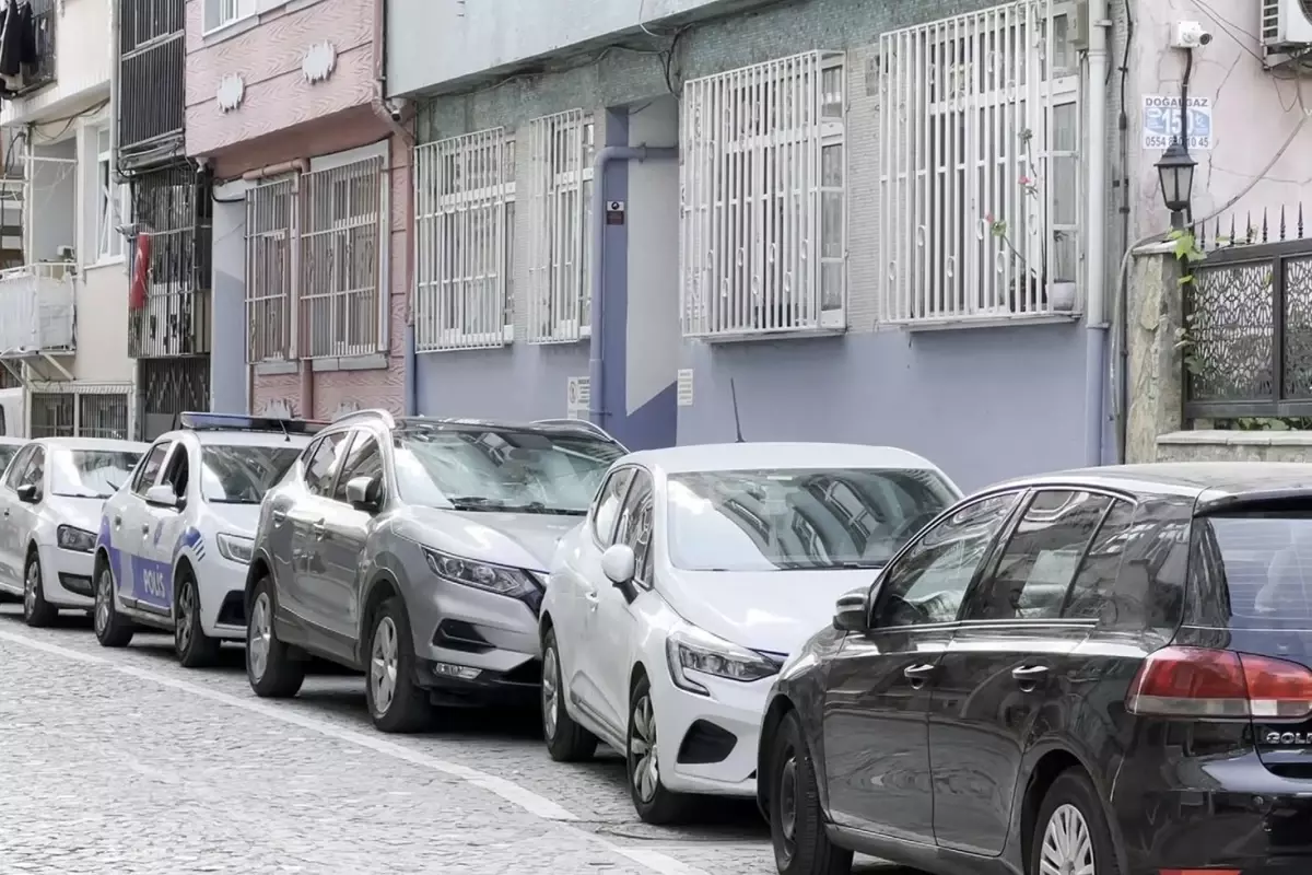 Kan donduran vahşet! Polis memuru, arkadaşını parçalara ayırıp intihar etti