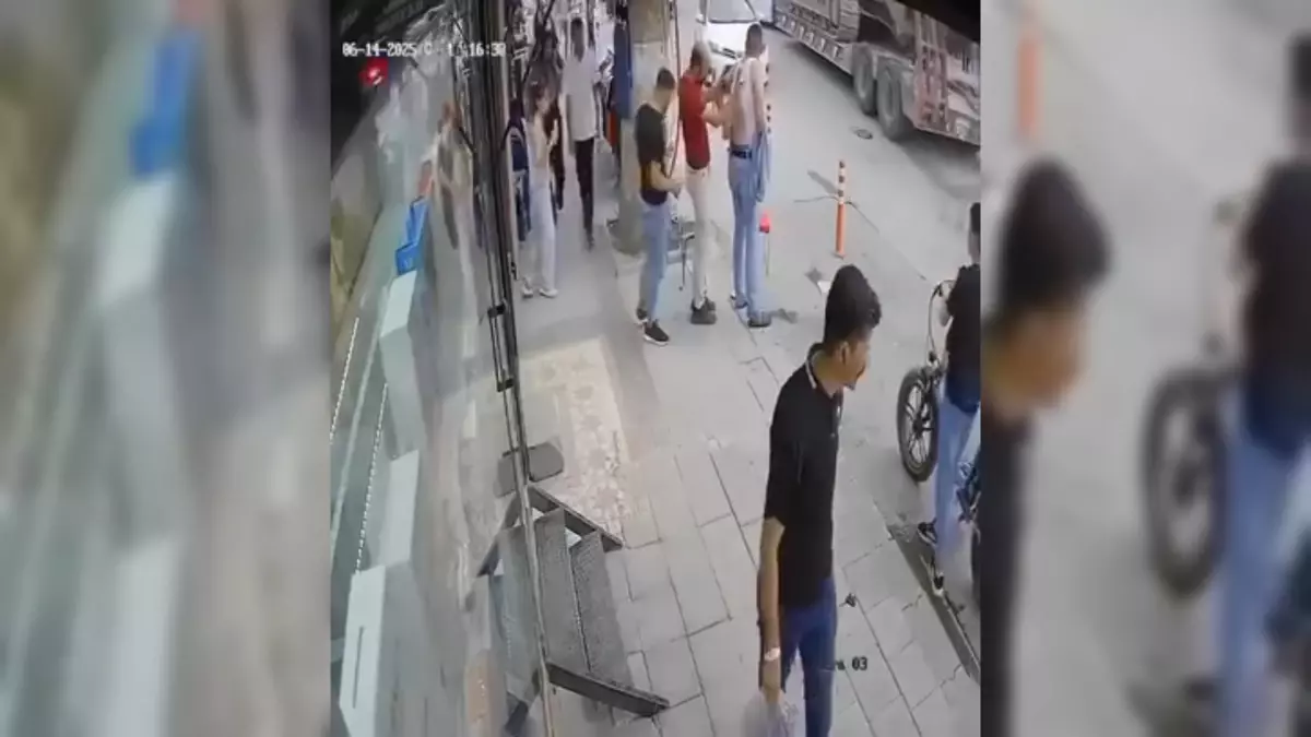 Malatya\'da TIR\'ın Lastiği Patladı