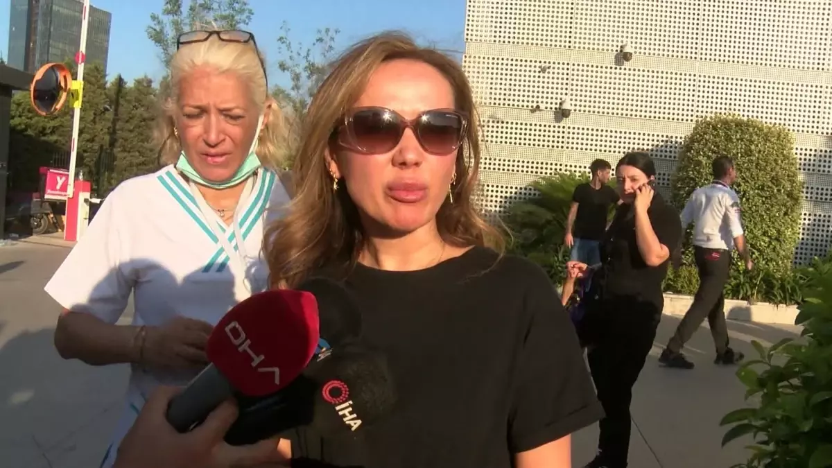 İzmir\'de Hastane Yanında Yangın