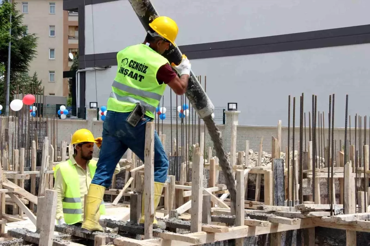 Çorum\'da Yeni Gündüz Bakımevi Projesinin Temeli Atıldı