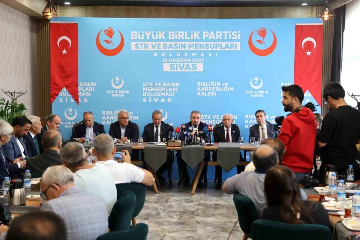 Destici: İsrail Haydut Devlet