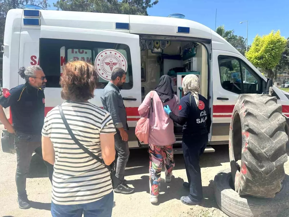 Adıyaman\'da Genç Kıza Otomobil Çarptı