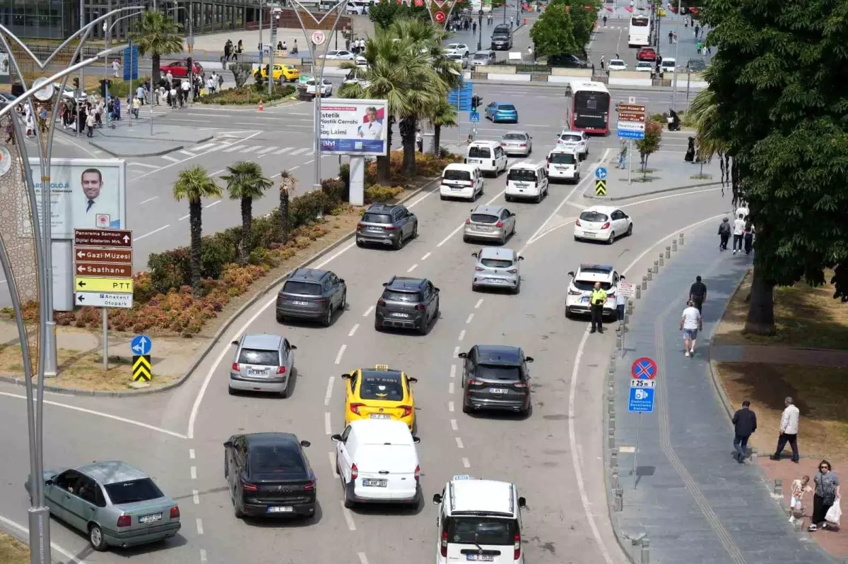Samsun\'da Günde 20 Binden Fazla Trafik Kuralı İhlali Tespit Ediliyor
