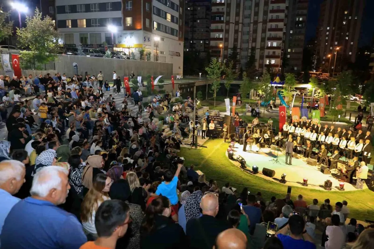 Talas\'ta Babalar Günü İçin Anlamlı Konser