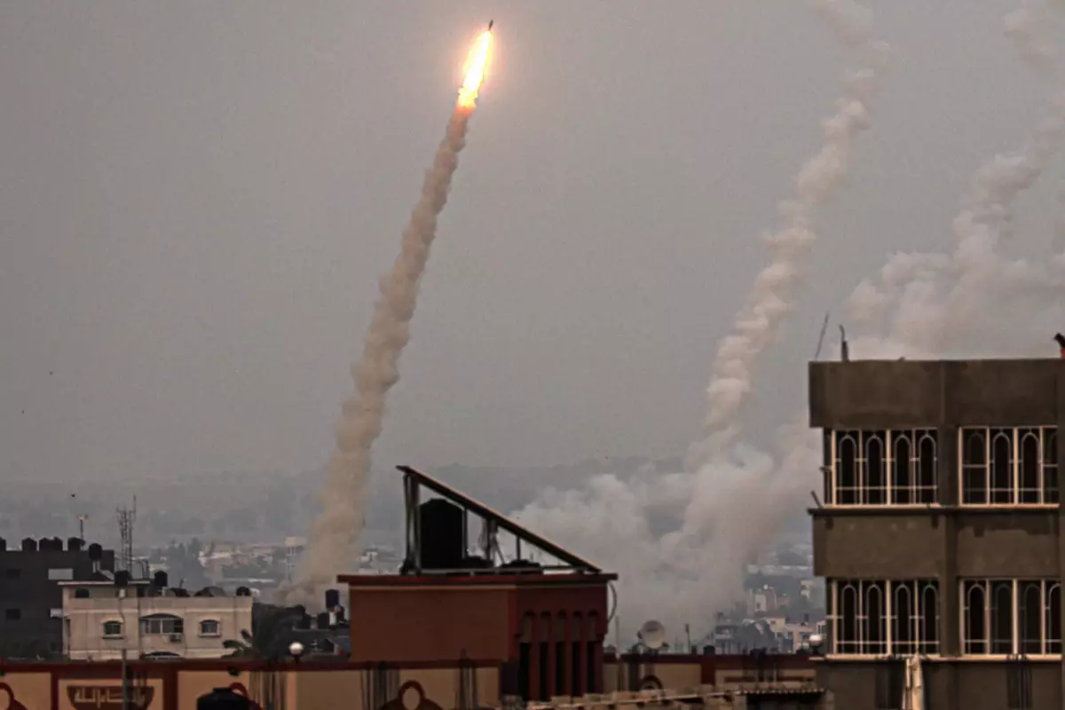Yemen\'den, İsrail\'e balistik füze saldırısı