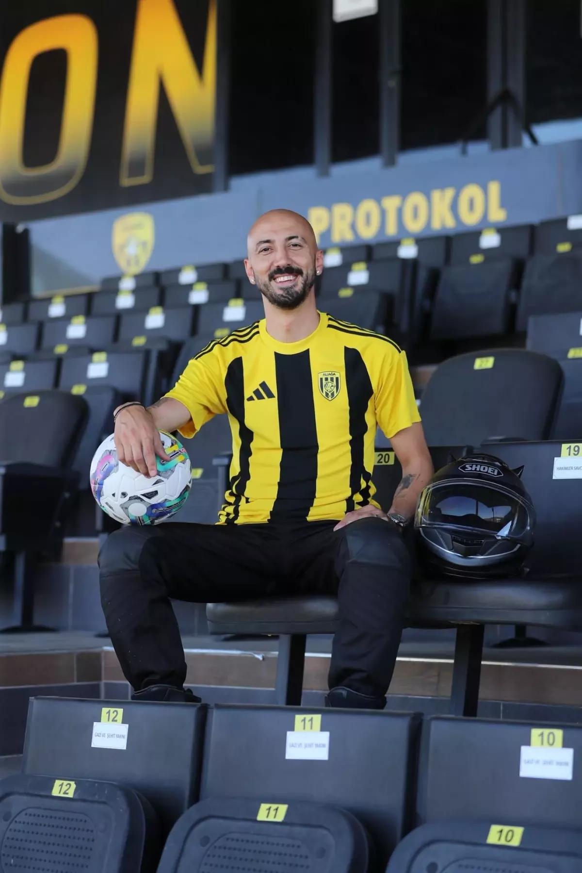 Aliağa FK, Ahmet İlhan Özek\'i Transfer Etti