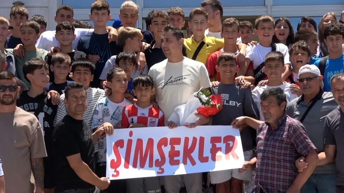 Ayvalıkgücü Belediyespor\'un Başkanından Ayrılma Kararı, Taraftarları Üzgün