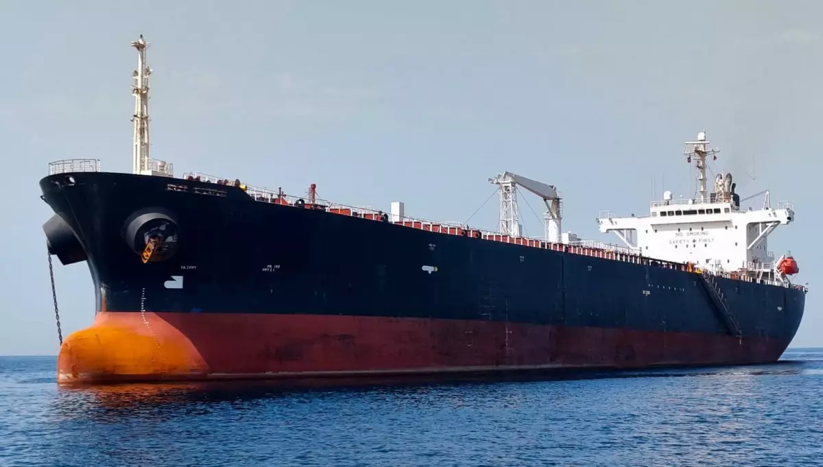 Umman Körfezi\'nde Petrol Tankeri Çarpışması