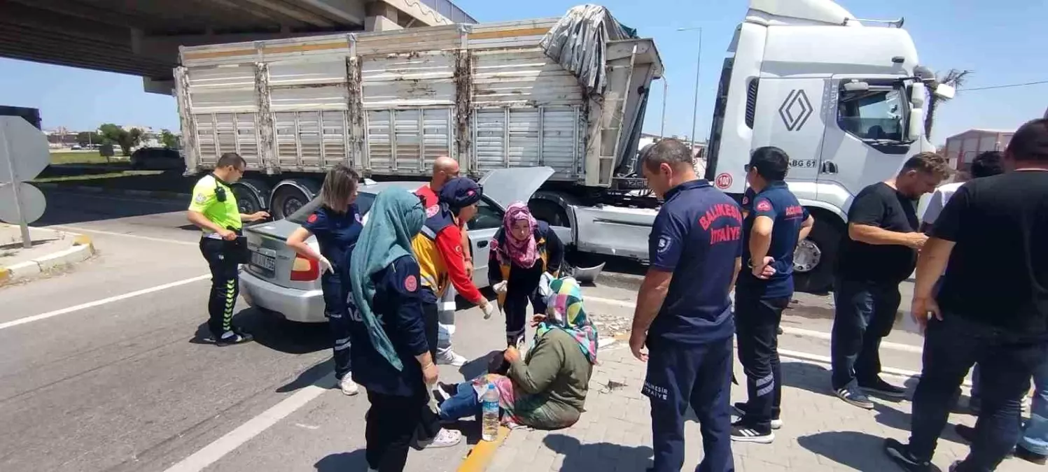 Bandırma\'da Trafik Kazası: 2 Yaralı