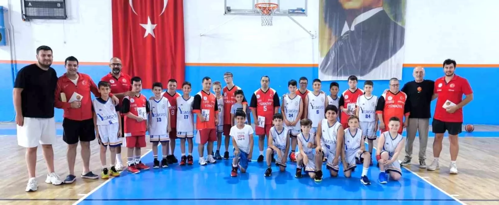 Down Sendromlular Milli Takımı\'ndan Yeşim Spor Ziyareti