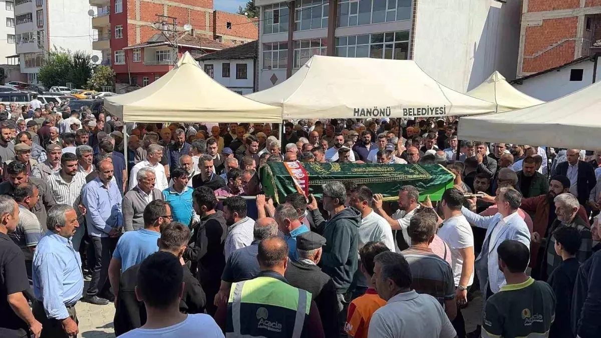 4 Yaşındaki Yağız Aslan, Trafik Kazasında Hayatını Kaybetti