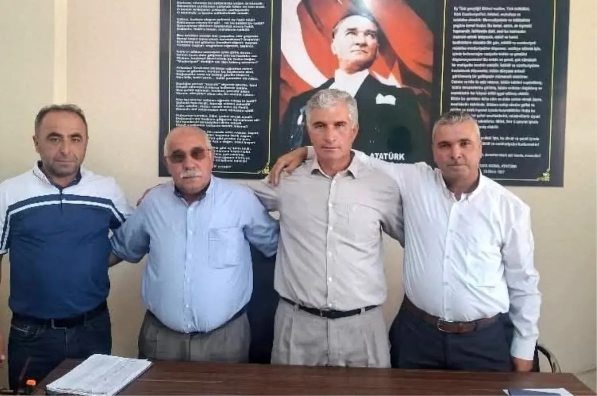 Mehmet Ustacı, Selendi Muhtarlar Derneği\'nde Yeniden Başkan