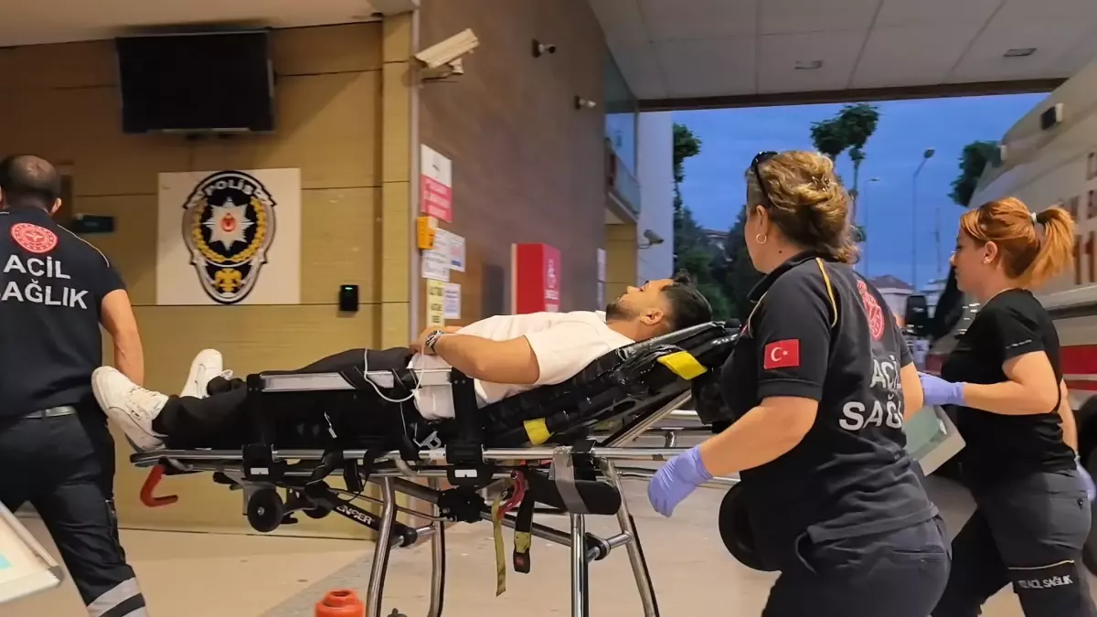 Arkadaşına Bıçakla Saldıran Genç Tutuklandı