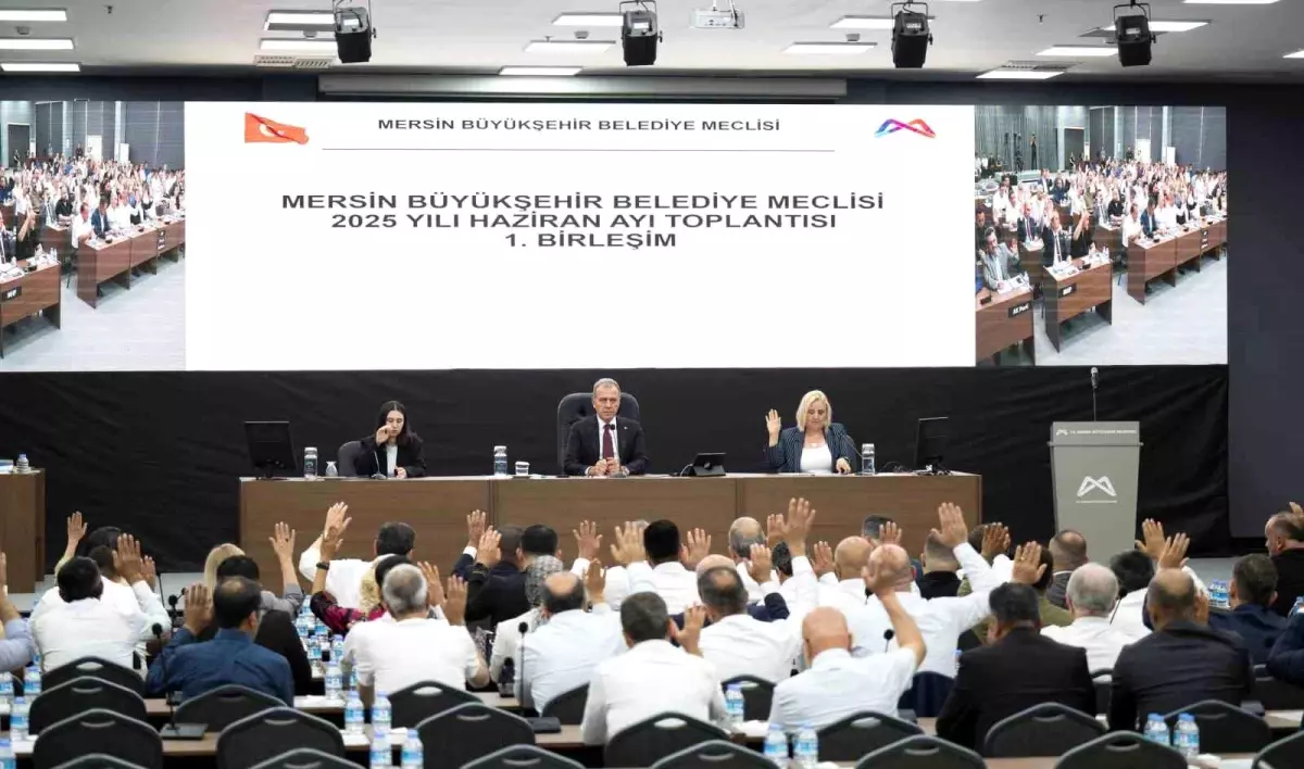 Seçer: "Mersin\'de barış ve hoşgörü iklimini hep birlikte yaşatmaya devam edeceğiz"