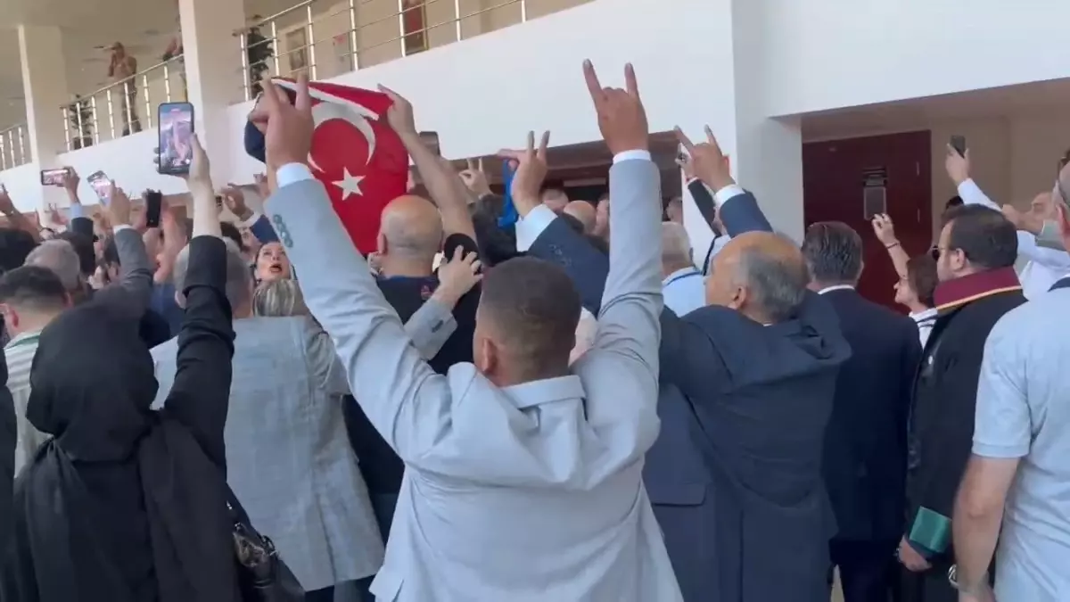 Ümit Özdağ, 2 yıl 4 ay hapis cezasının ardından tahliye edildi