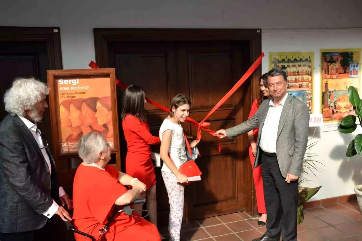 Eskişehir\'de \'Ateş Kadınlar\' Sergisi Sanatseverlerle Buluştu