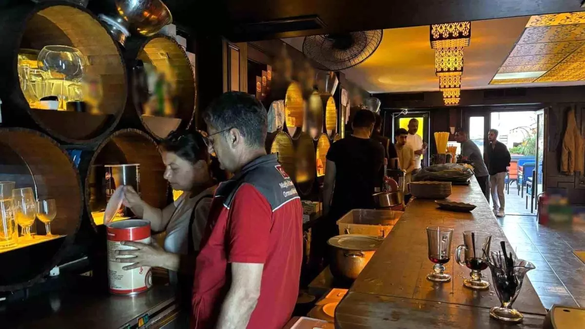 Marmaris\'te Gıda Denetimleri Akşam da Sürüyor