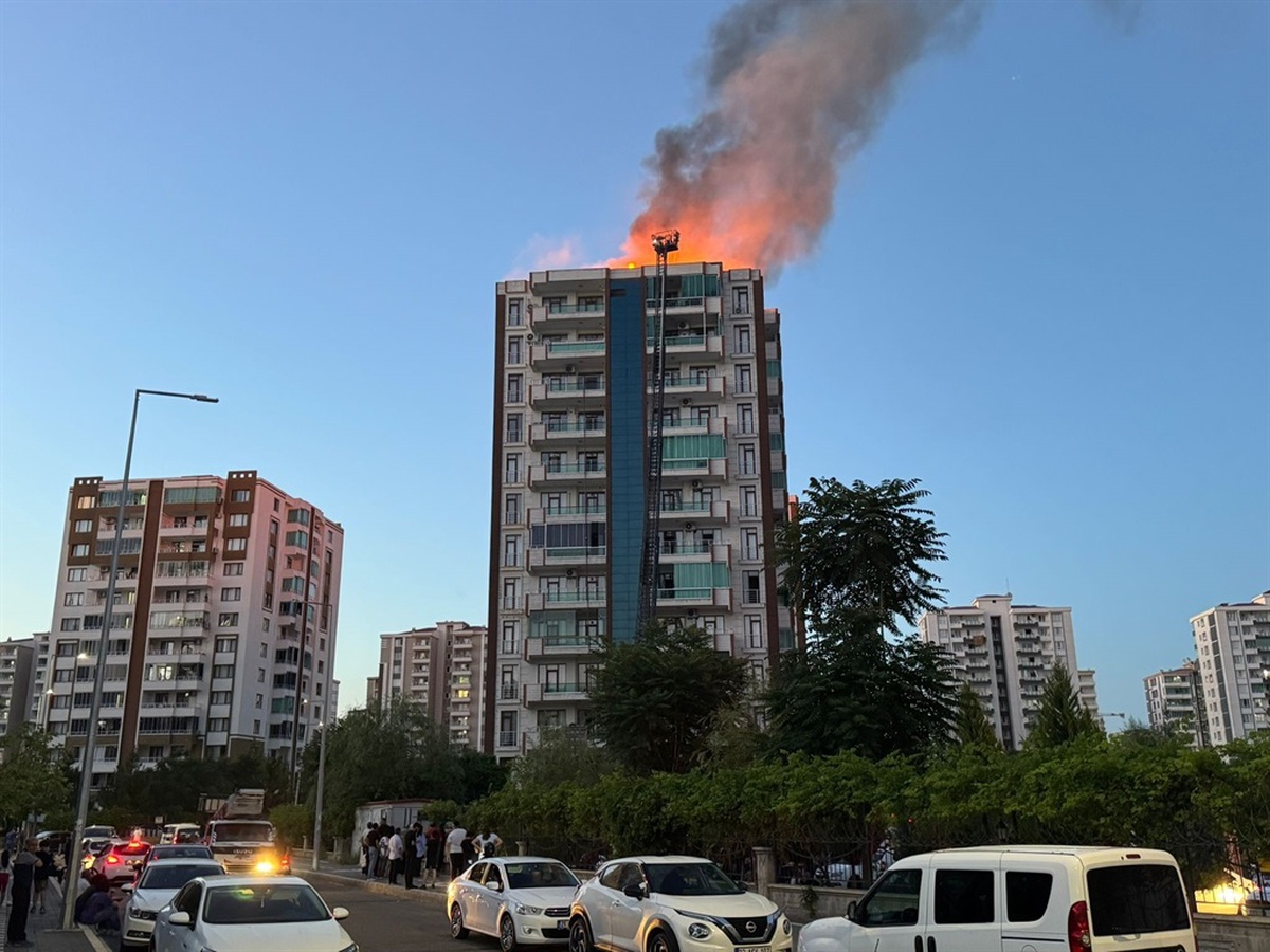 Diyarbakır\'daki Yangında 4 Ölü: Raporda Sorumlular Belirtiliyor