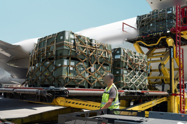 ABD'den İsrail'e 14 uçak dolusu askeri yardım ABD'den İsrail'e 14 uçak dolusu askeri yardım