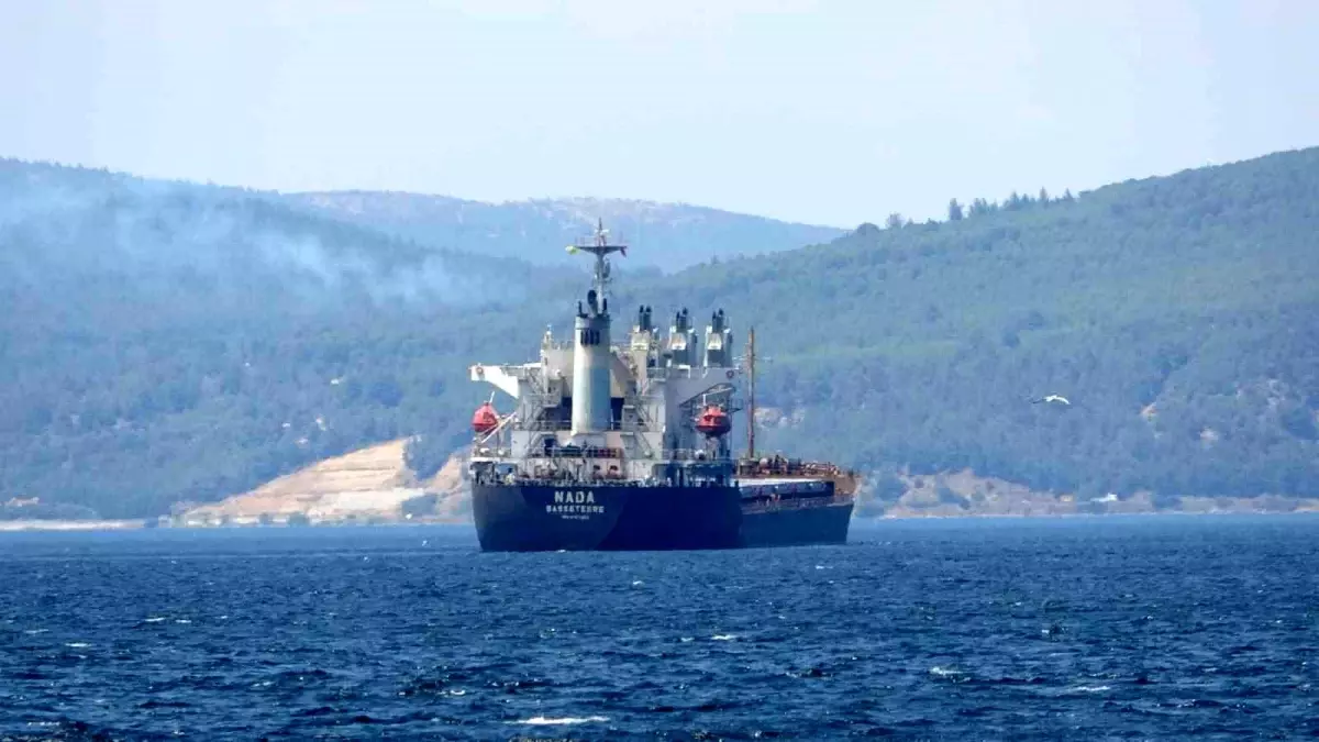 Çanakkale\'de Yük Gemisi Arıza Yaptı