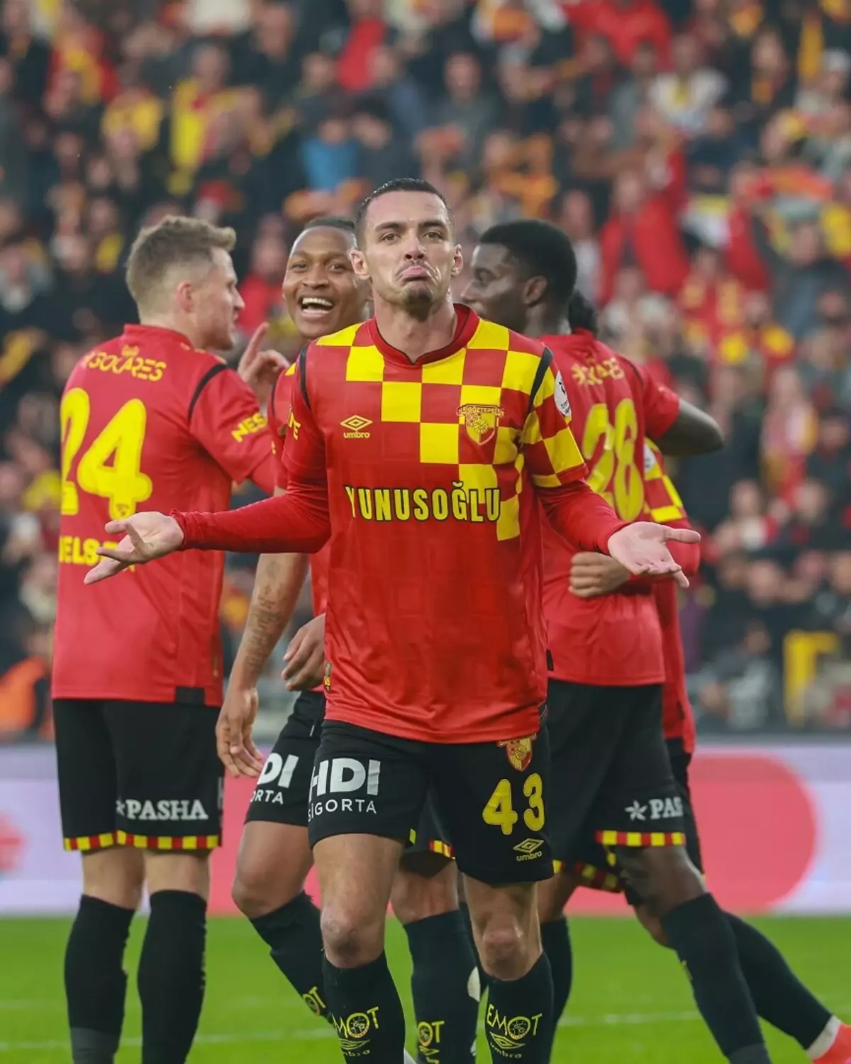 Göztepe, Tijanic ile Yola Devam Ediyor