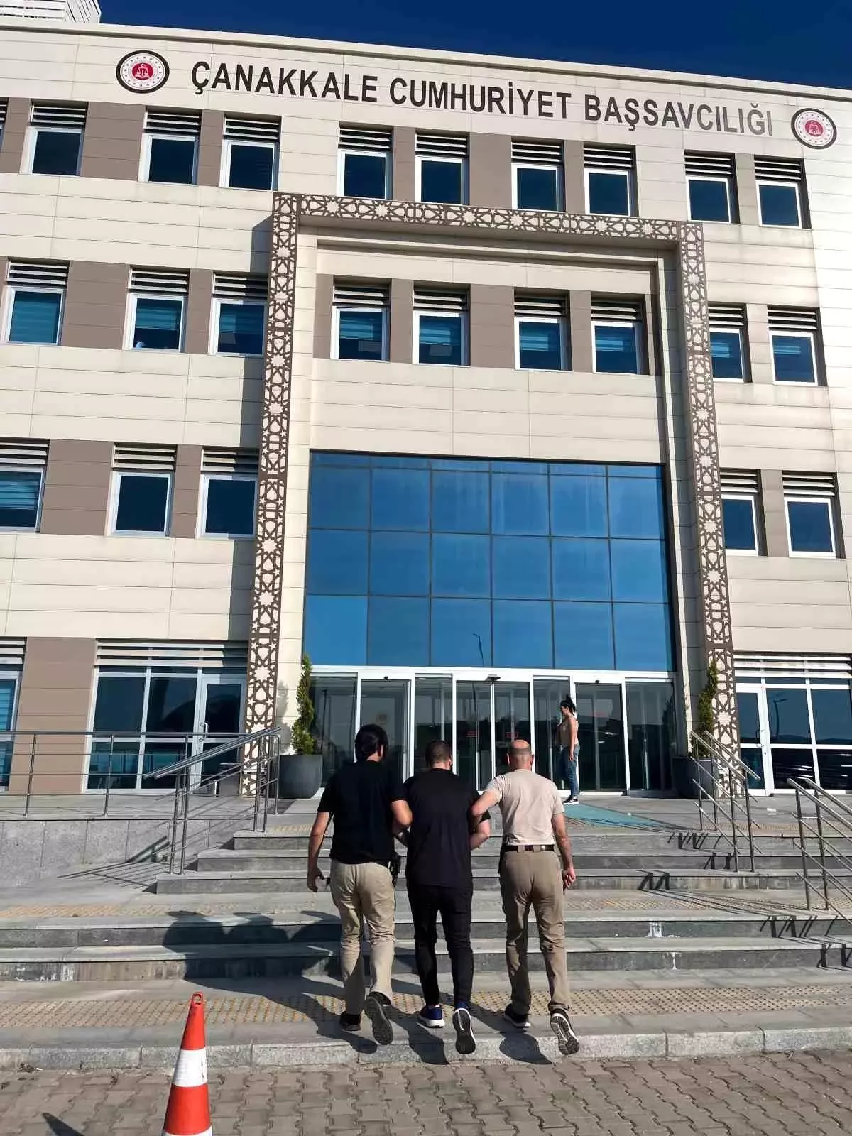 Çanakkale\'de Hırsız Şüpheli Yakalandı