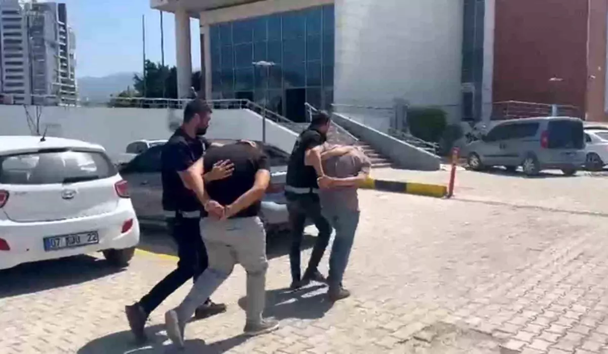 İskenderun\'da 5 Aranan Şahıs Yakalandı