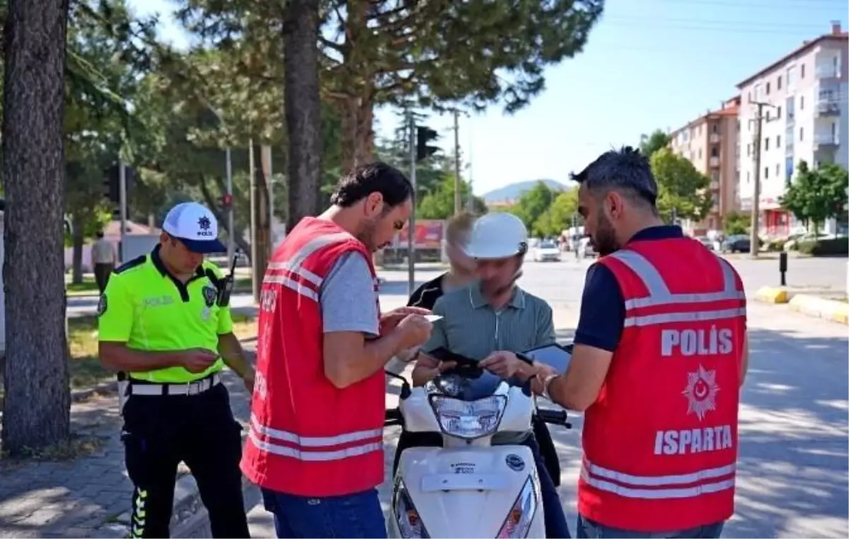 Isparta\'da Trafik Denetimi: 34 Sürücüye Ceza