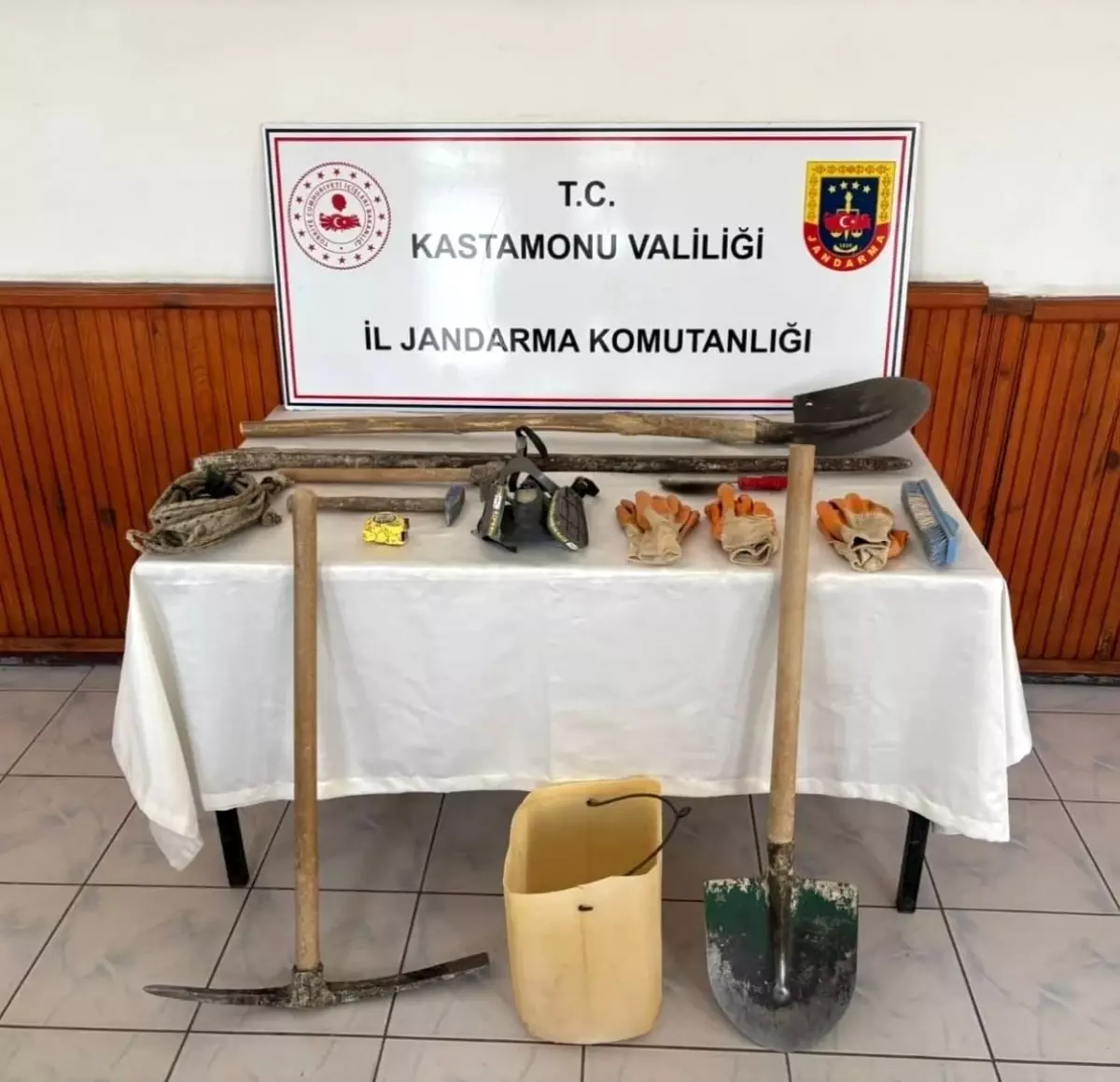 Kastamonu\'da Kaçak Kazı Operasyonu