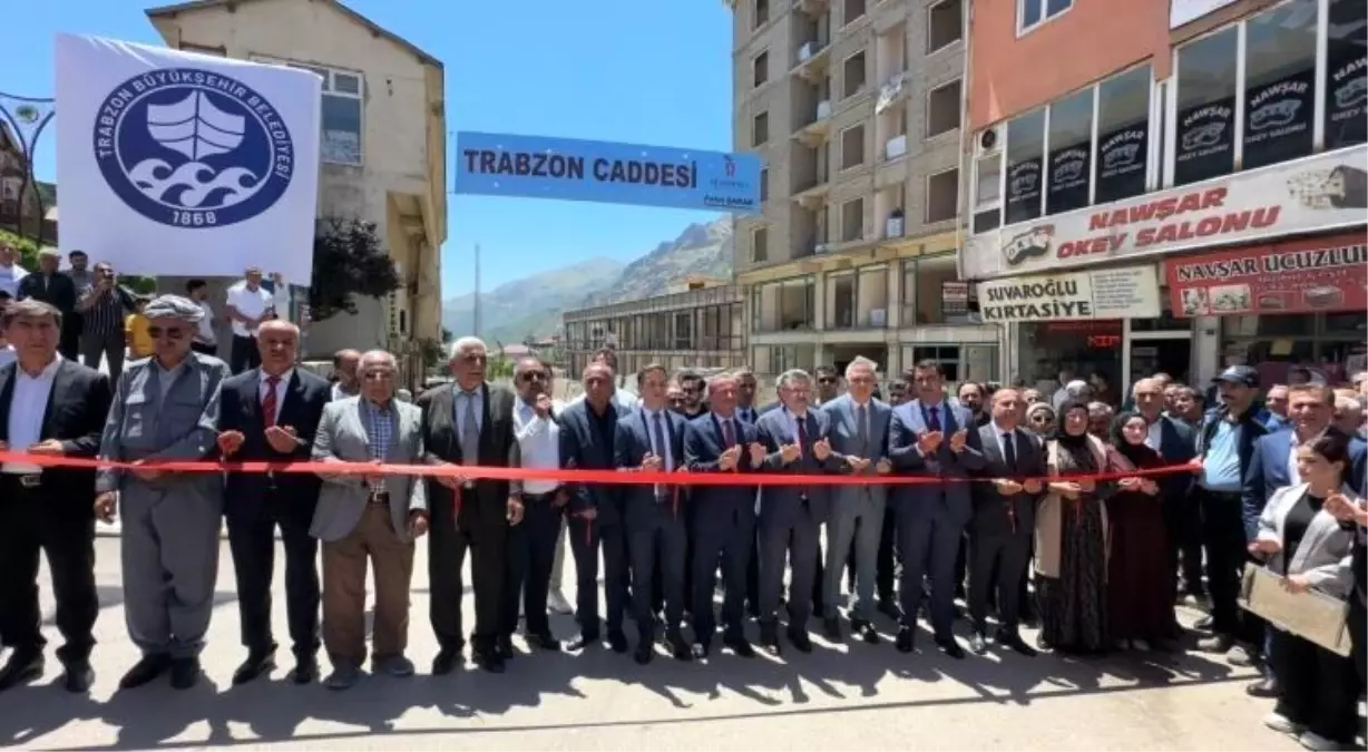 Şemdinli\'de \'Trabzon caddesi\' açıldı, iki şehir arasında kardeşlik protokolü imzalandı