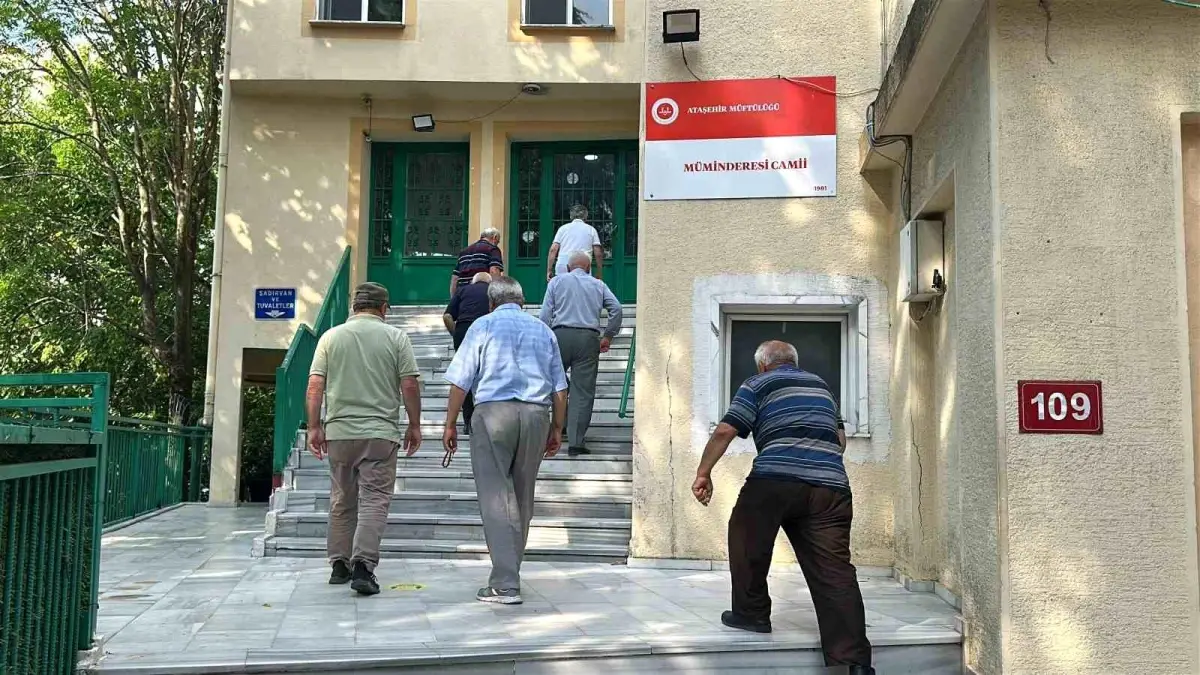 Cami Kilidi Mahalleyi Protestoya Dönüştürdü